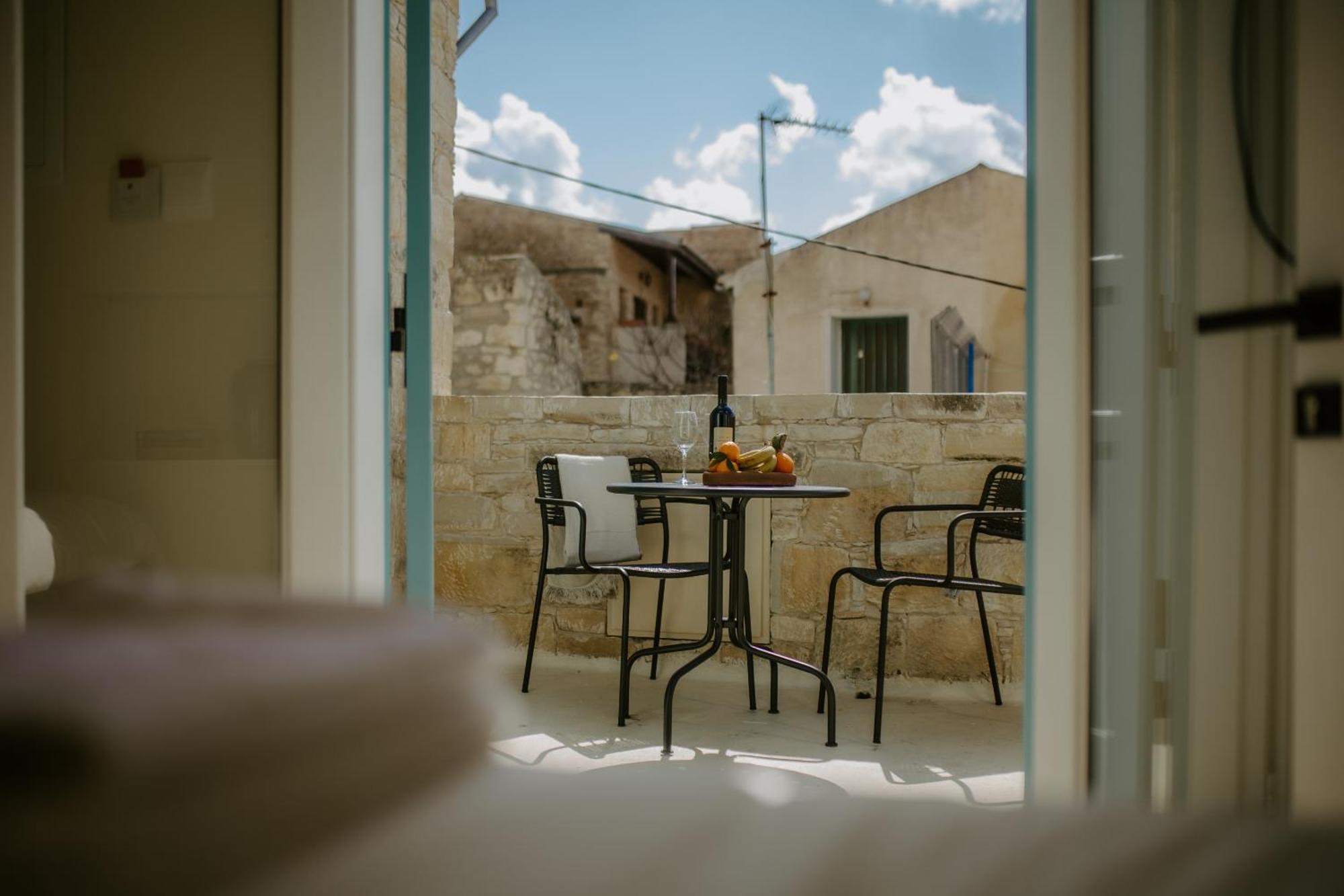 Smaragda'S Guest Rooms Limassol Kültér fotó