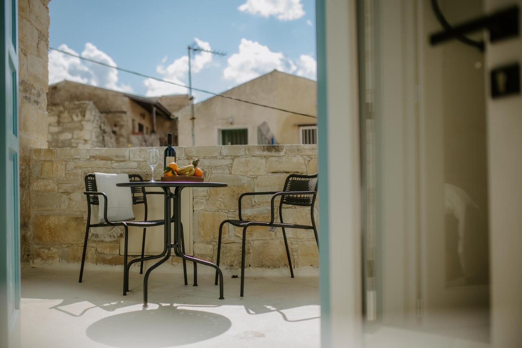 Smaragda'S Guest Rooms Limassol Kültér fotó
