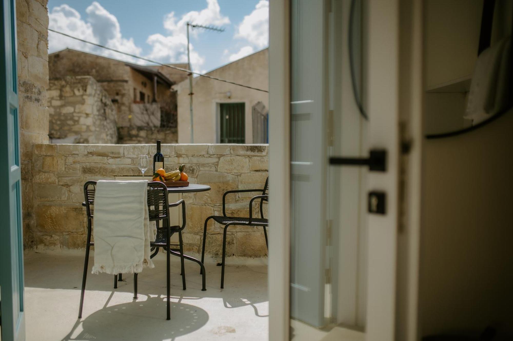 Smaragda'S Guest Rooms Limassol Kültér fotó